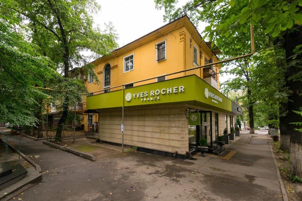 Nadezhda Apartments On Kabanbay Batyr 122 Almaty Eksteriør billede